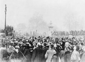 Armistice Day London, 11 November 1918 – Crowds outside Buckingham Palace From the Collections of the Imperial War Museums
