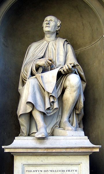 Statue of Filippo Brunelleschi near the "Duomo Santa Maria del Fiore" looking up to the Dome. Photo: Wikimedia Commons